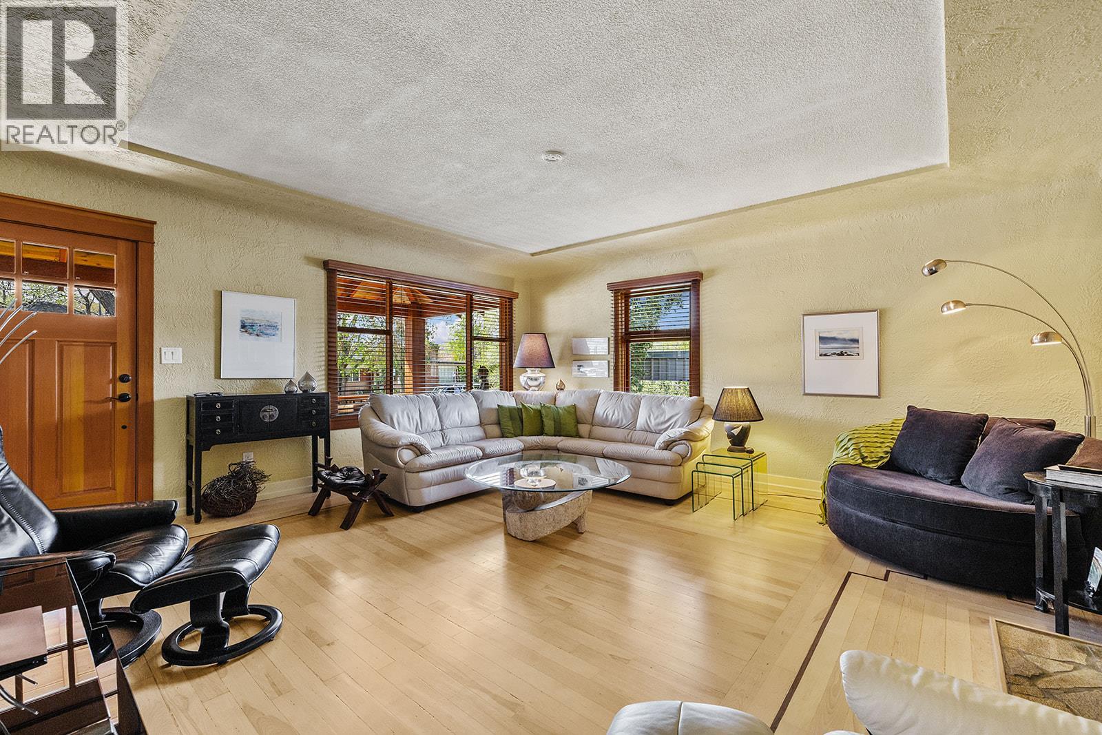 354 Burne Avenue