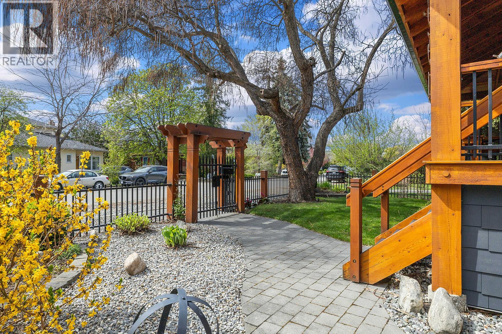 354 Burne Avenue