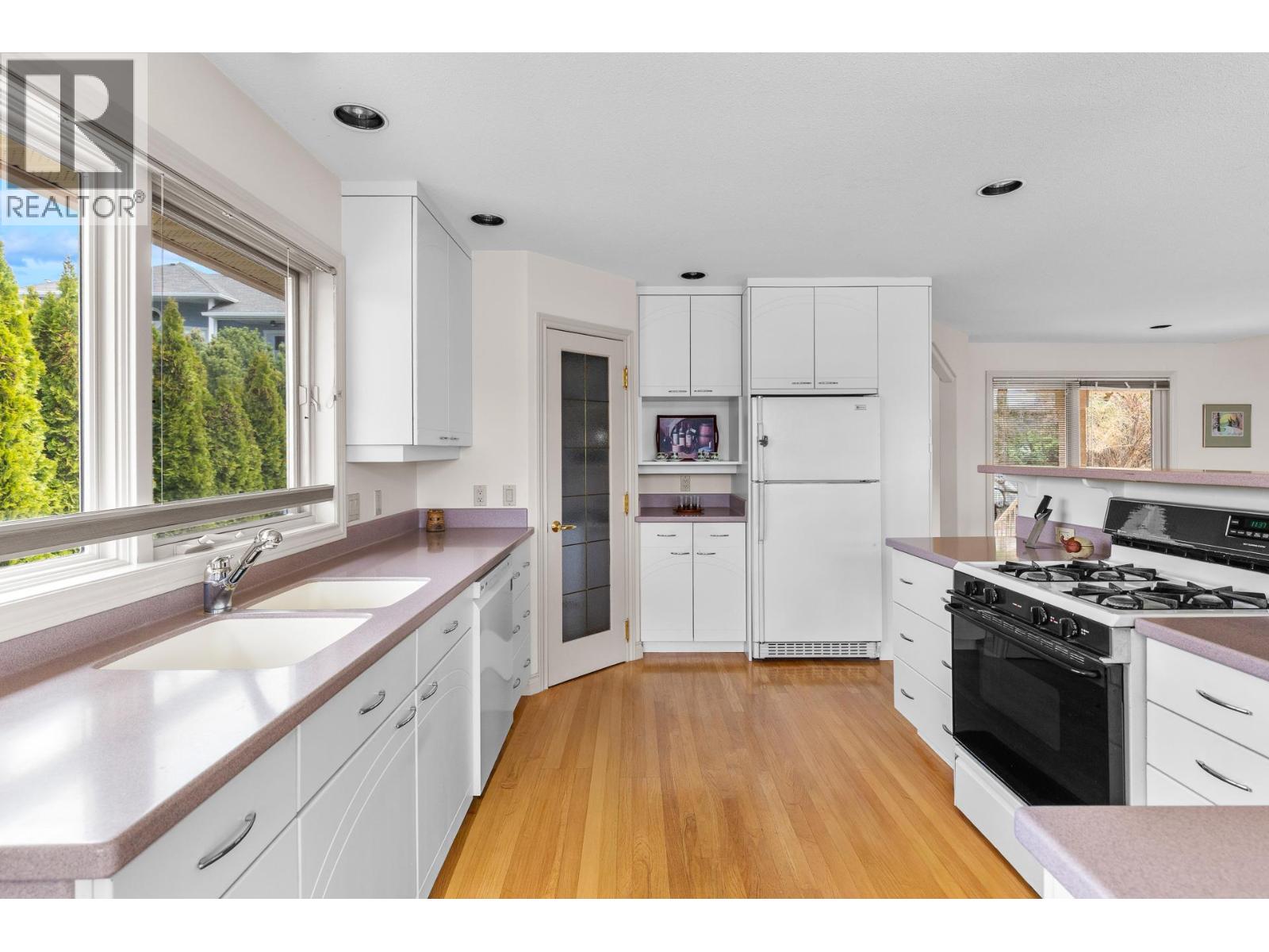 307 Sandpiper Court