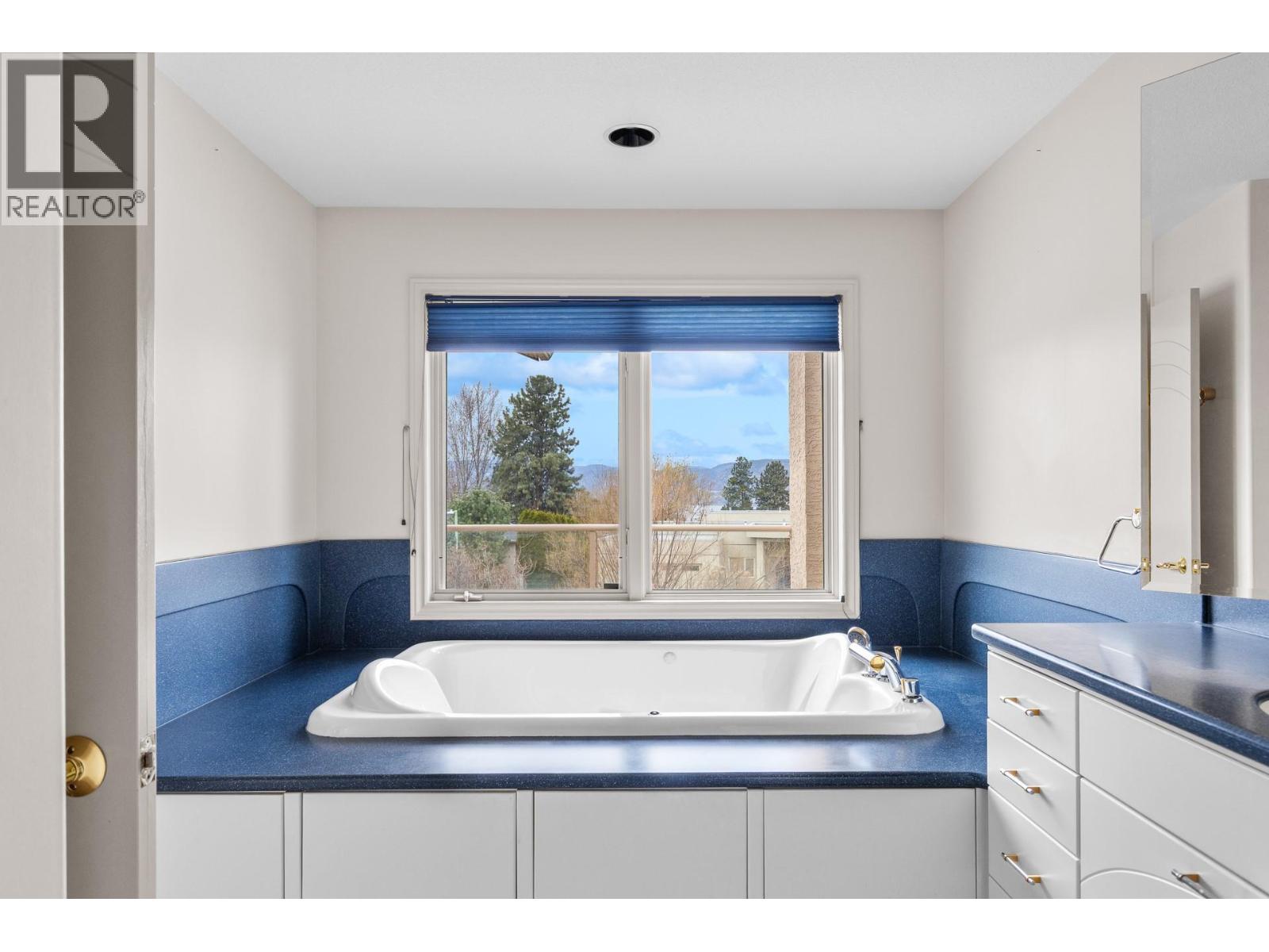 307 Sandpiper Court