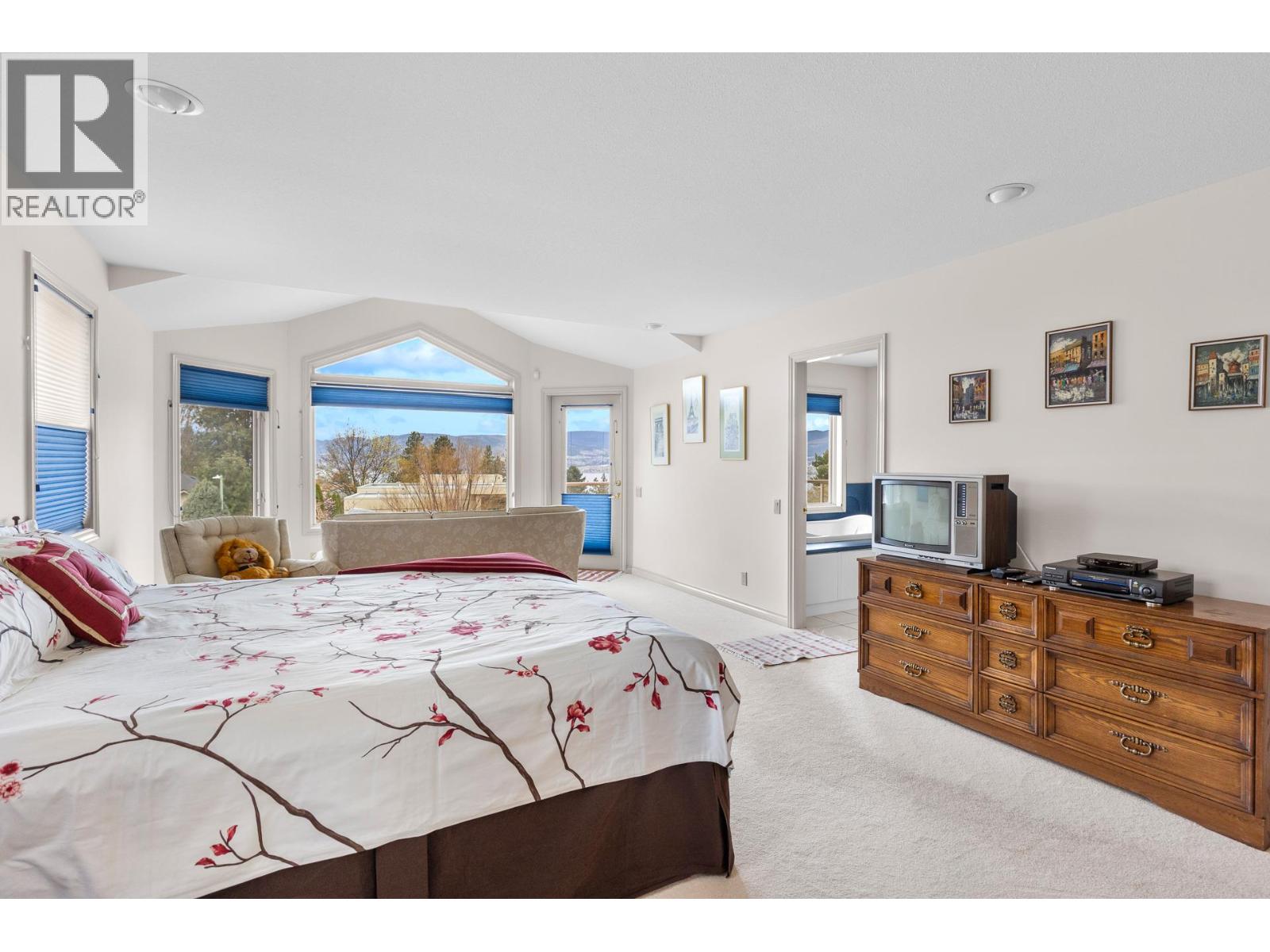 307 Sandpiper Court