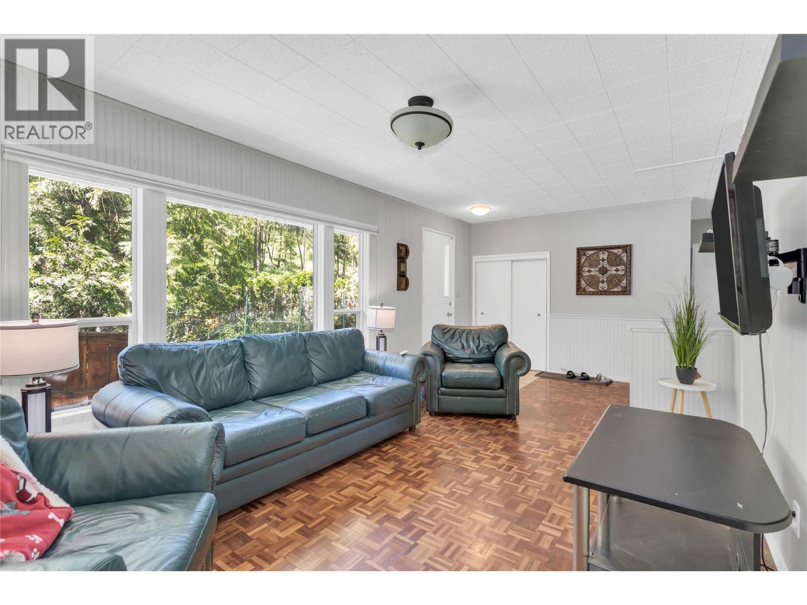 365 Clifton Road