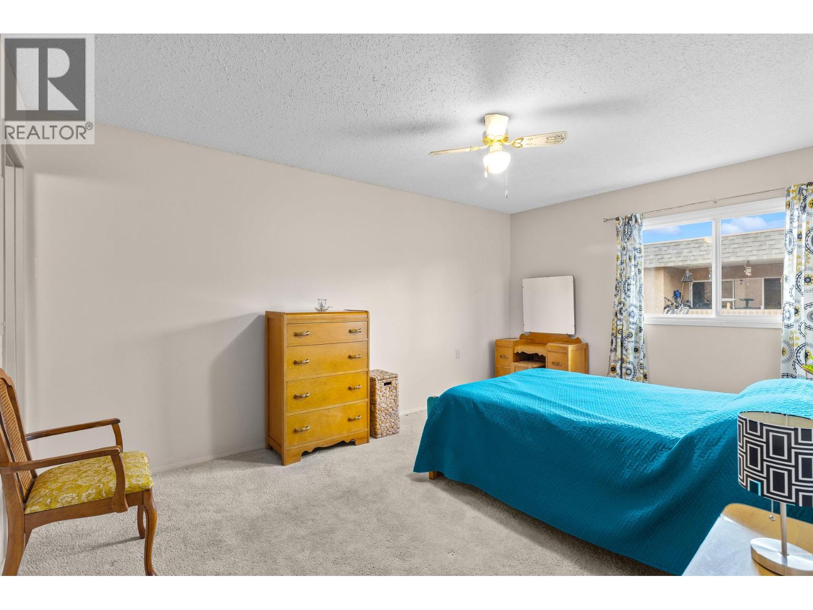 555 Rowcliffe Avenue Unit# 406