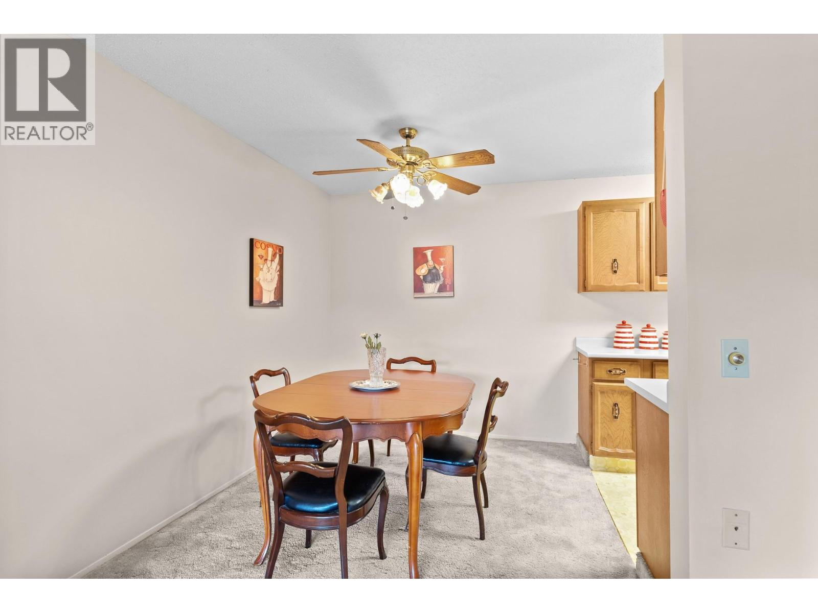 555 Rowcliffe Avenue Unit# 406