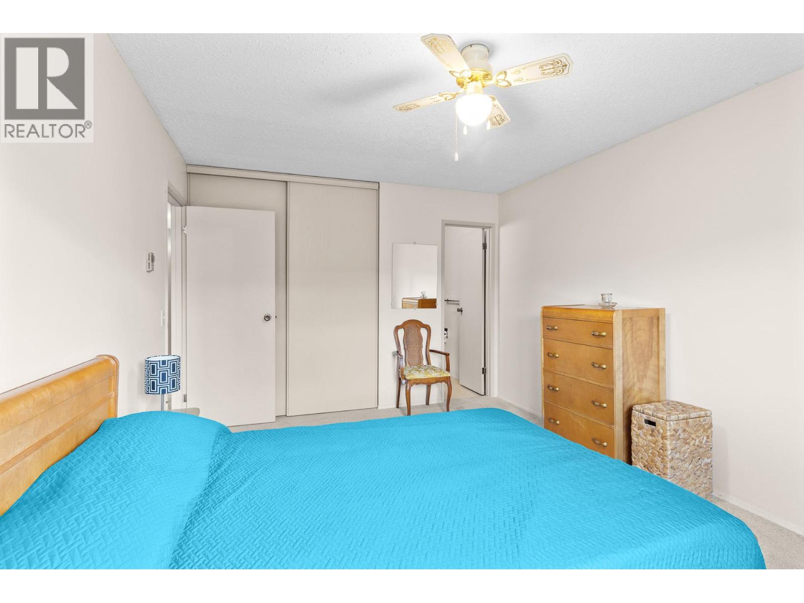 555 Rowcliffe Avenue Unit# 406
