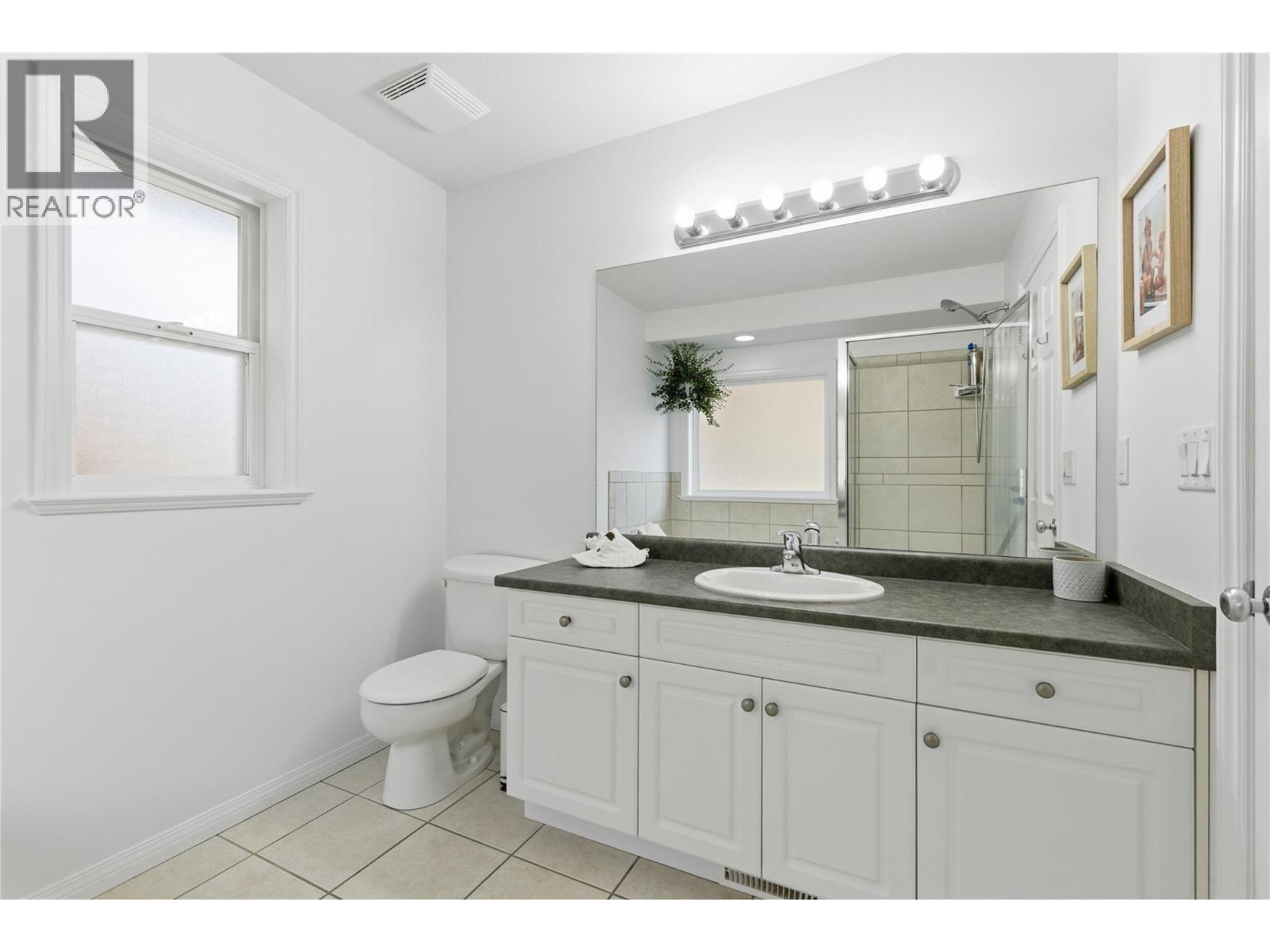 1492 Longley Crescent