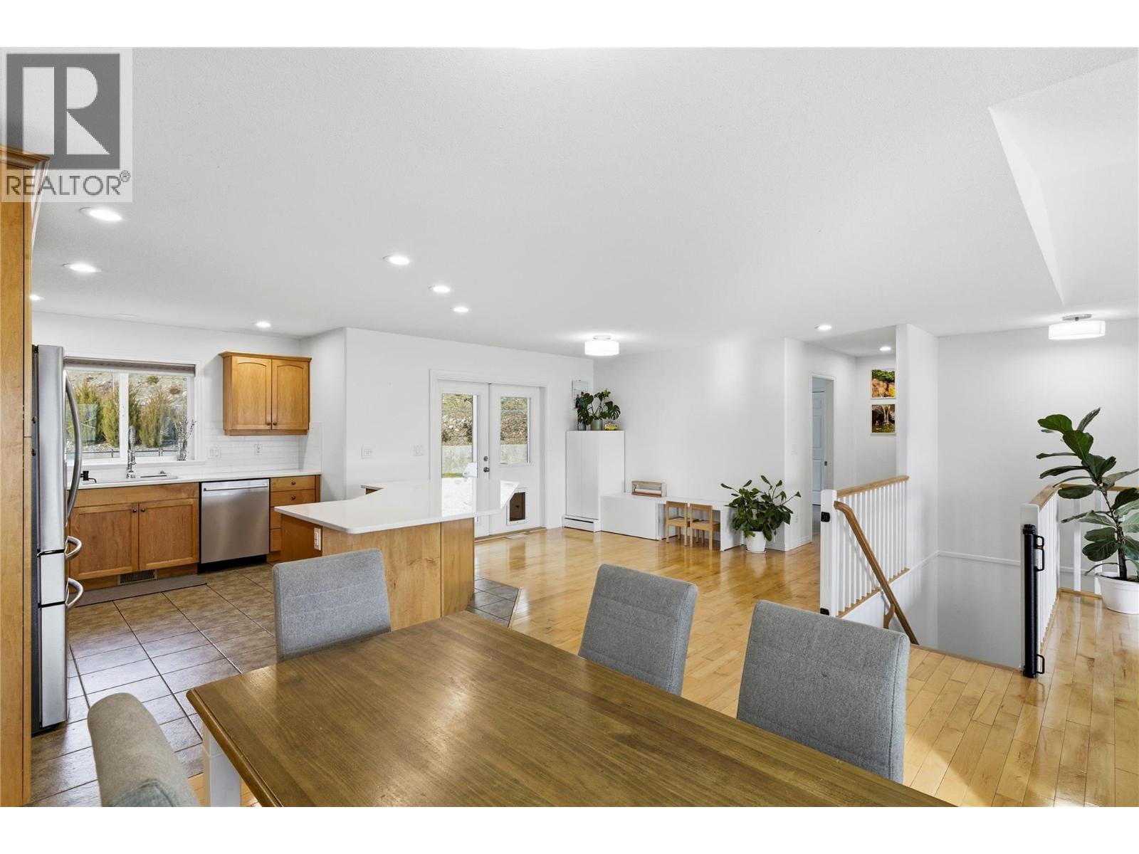 1492 Longley Crescent