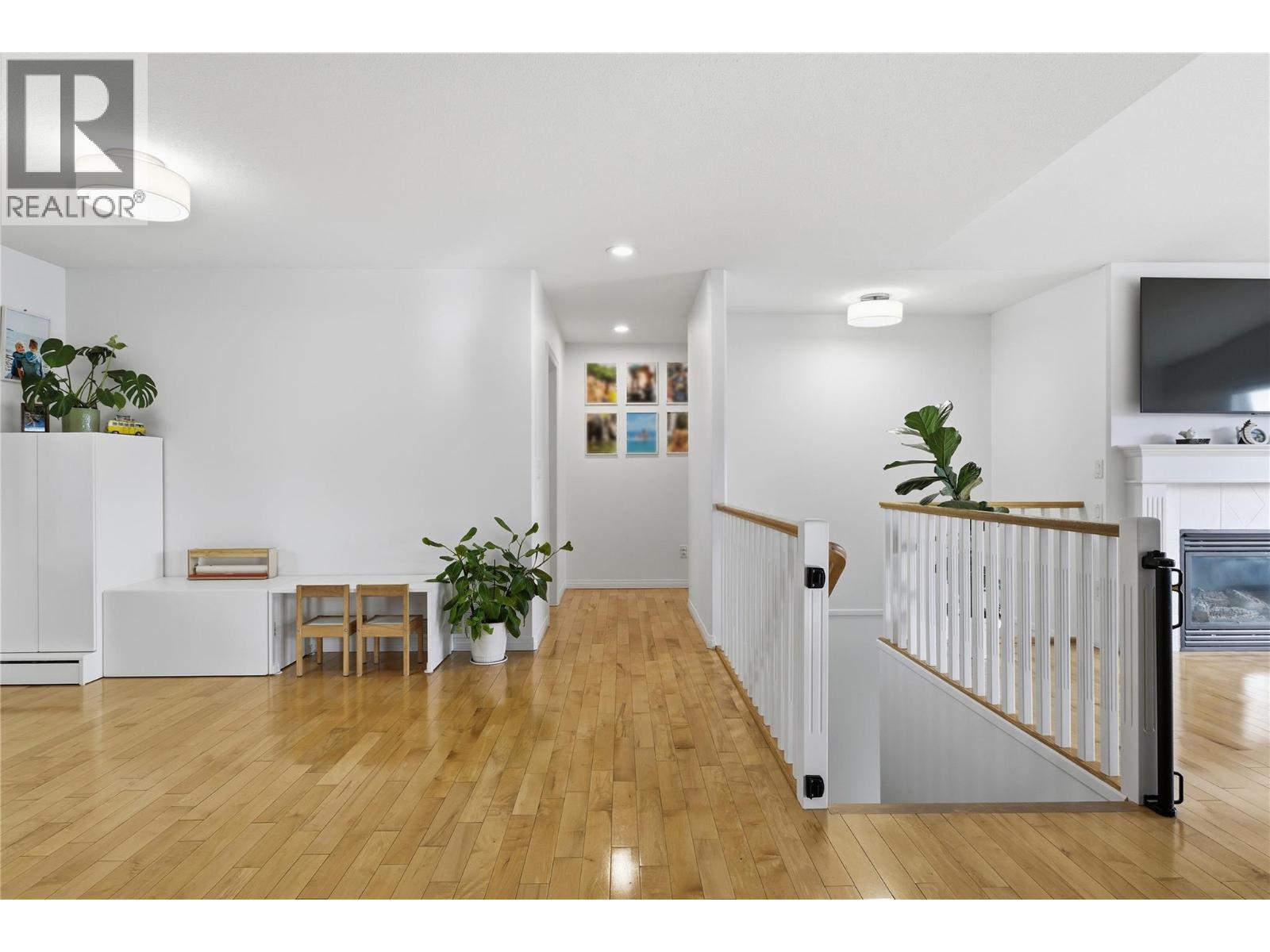 1492 Longley Crescent