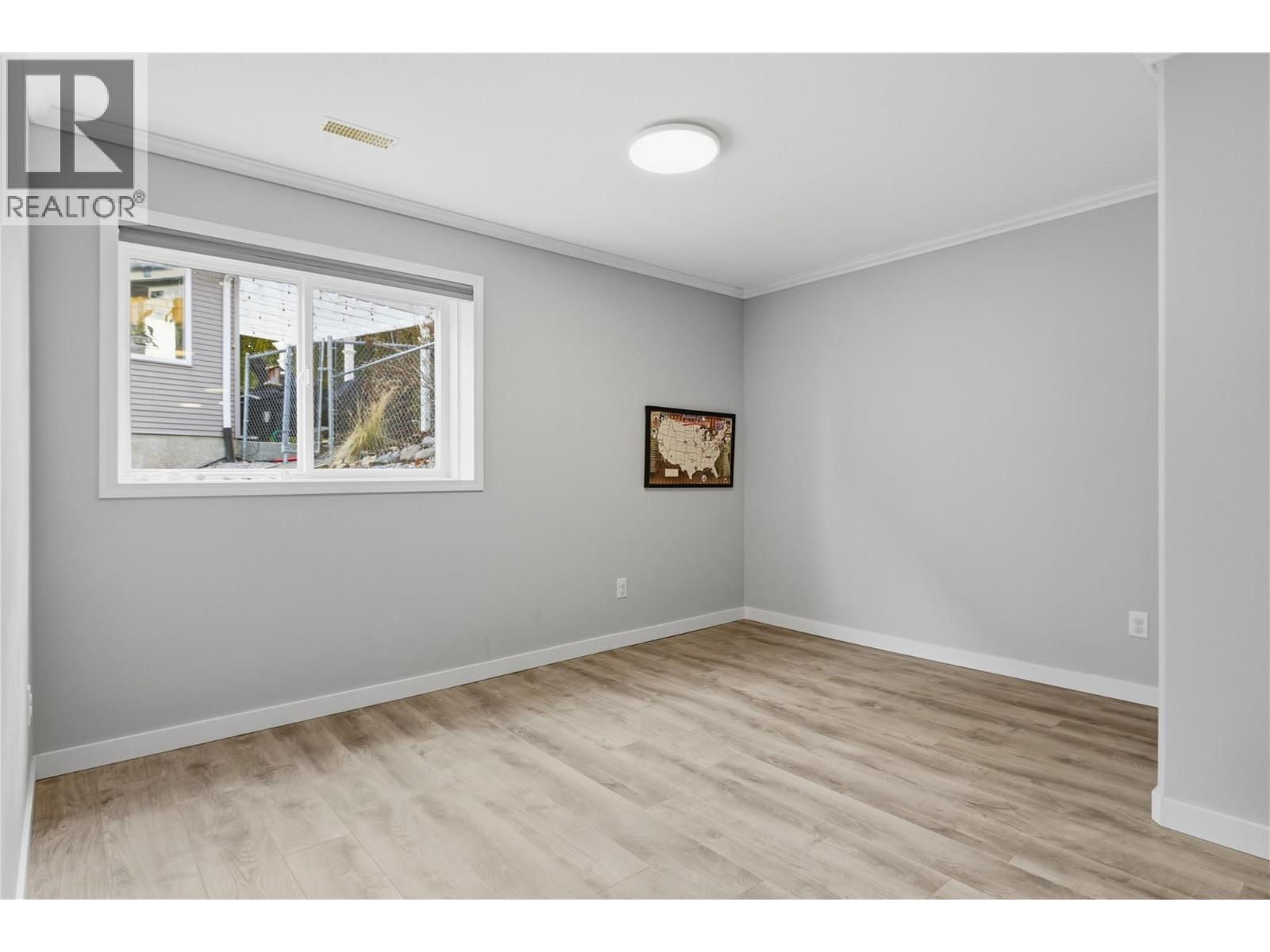 1492 Longley Crescent