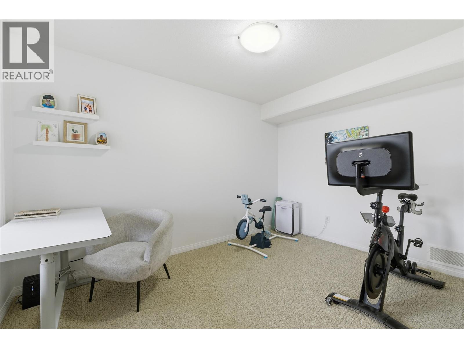 1492 Longley Crescent