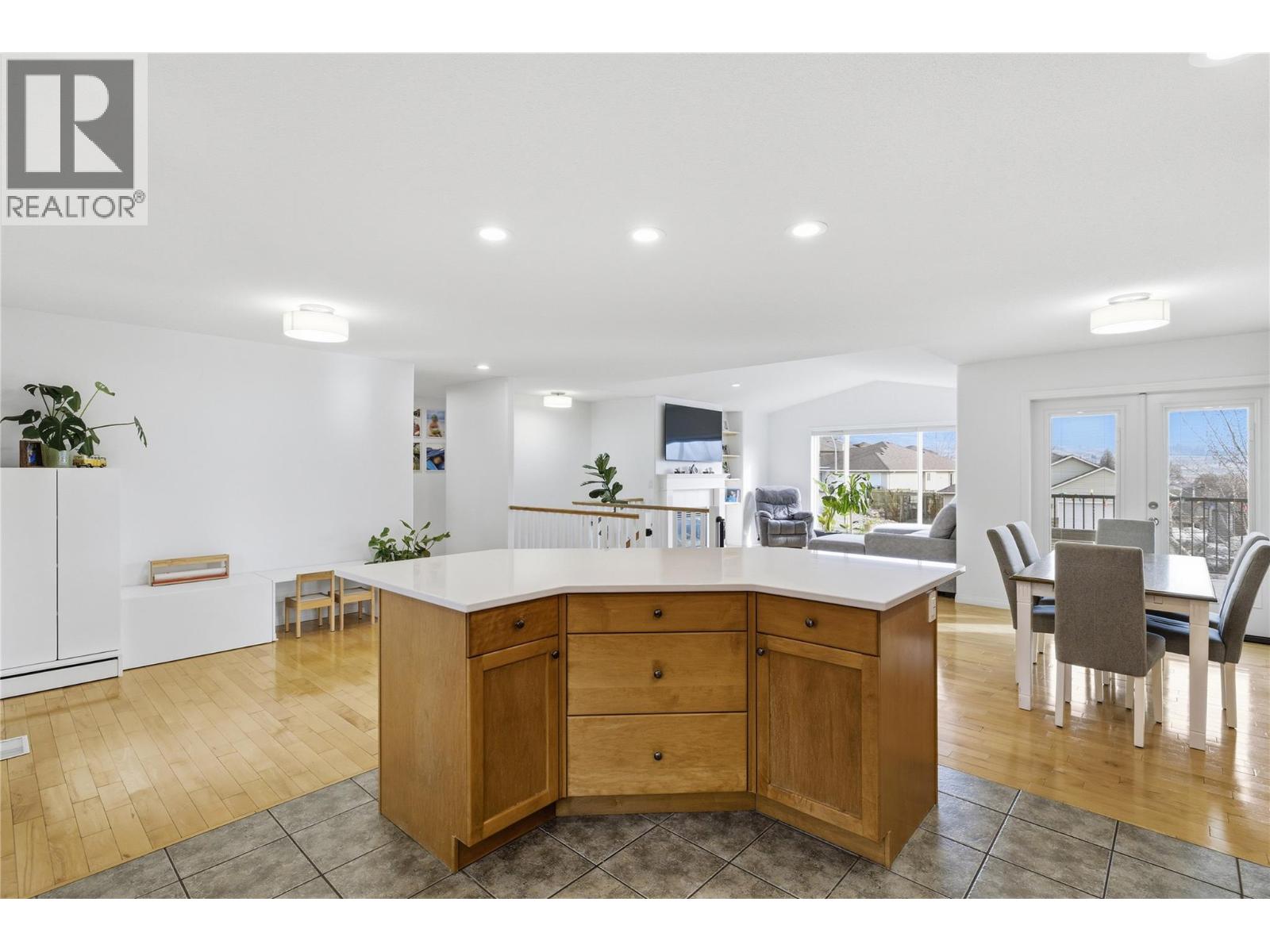 1492 Longley Crescent