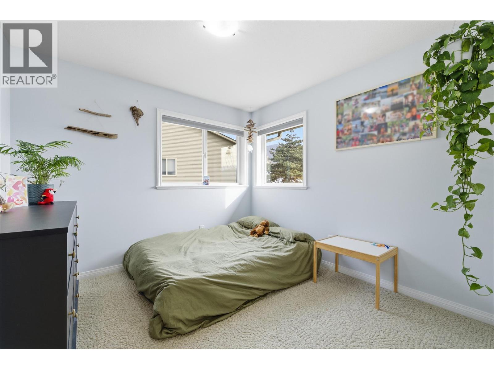 1492 Longley Crescent