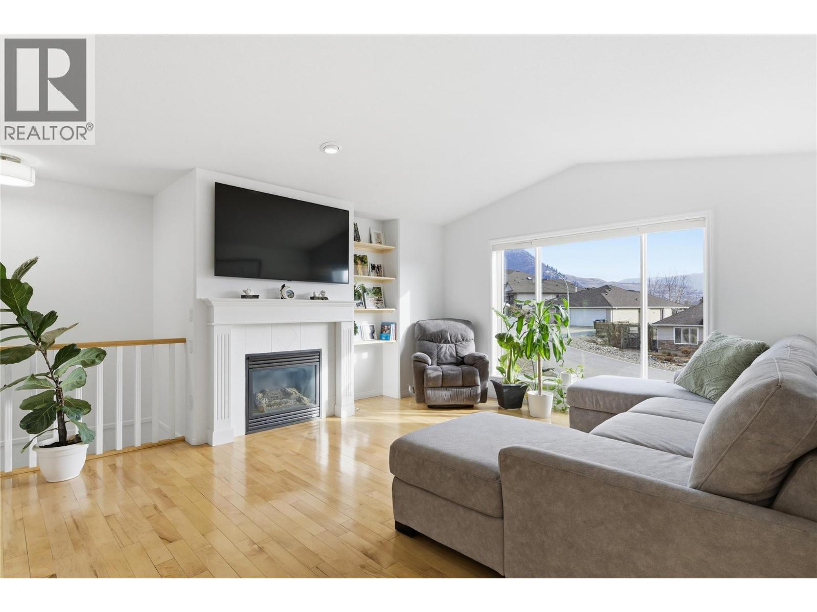 1492 Longley Crescent
