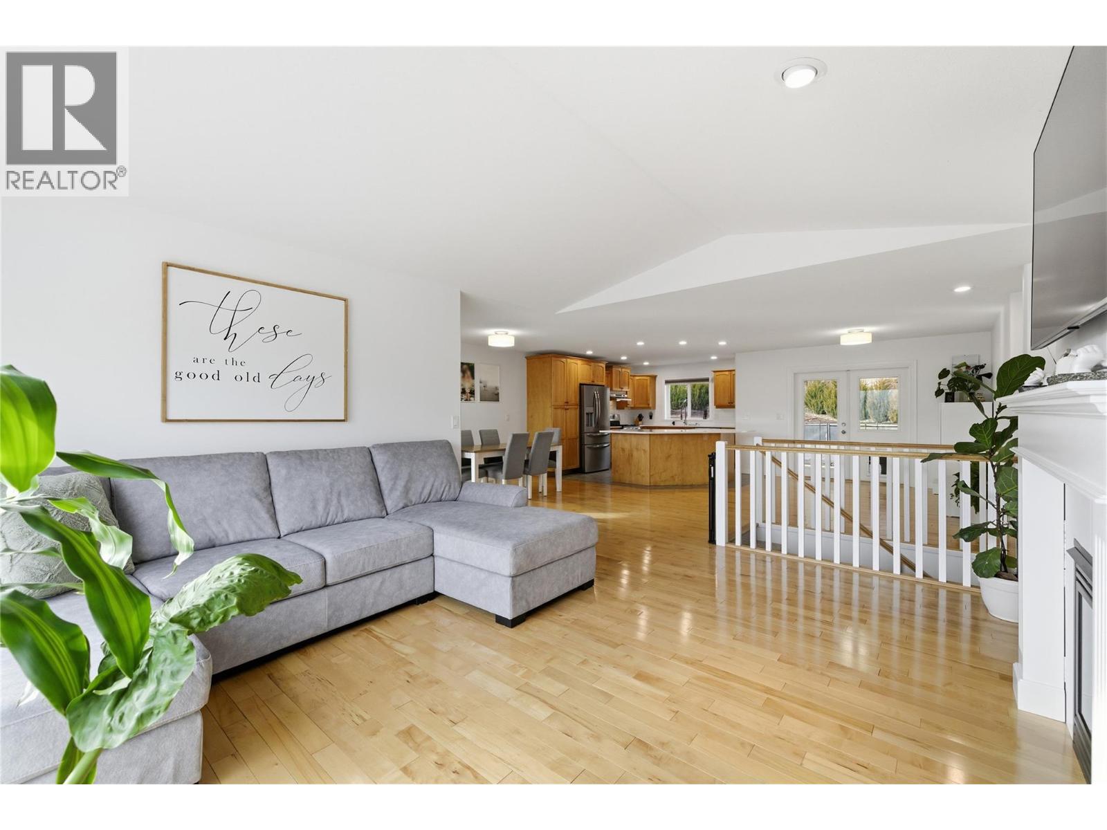 1492 Longley Crescent