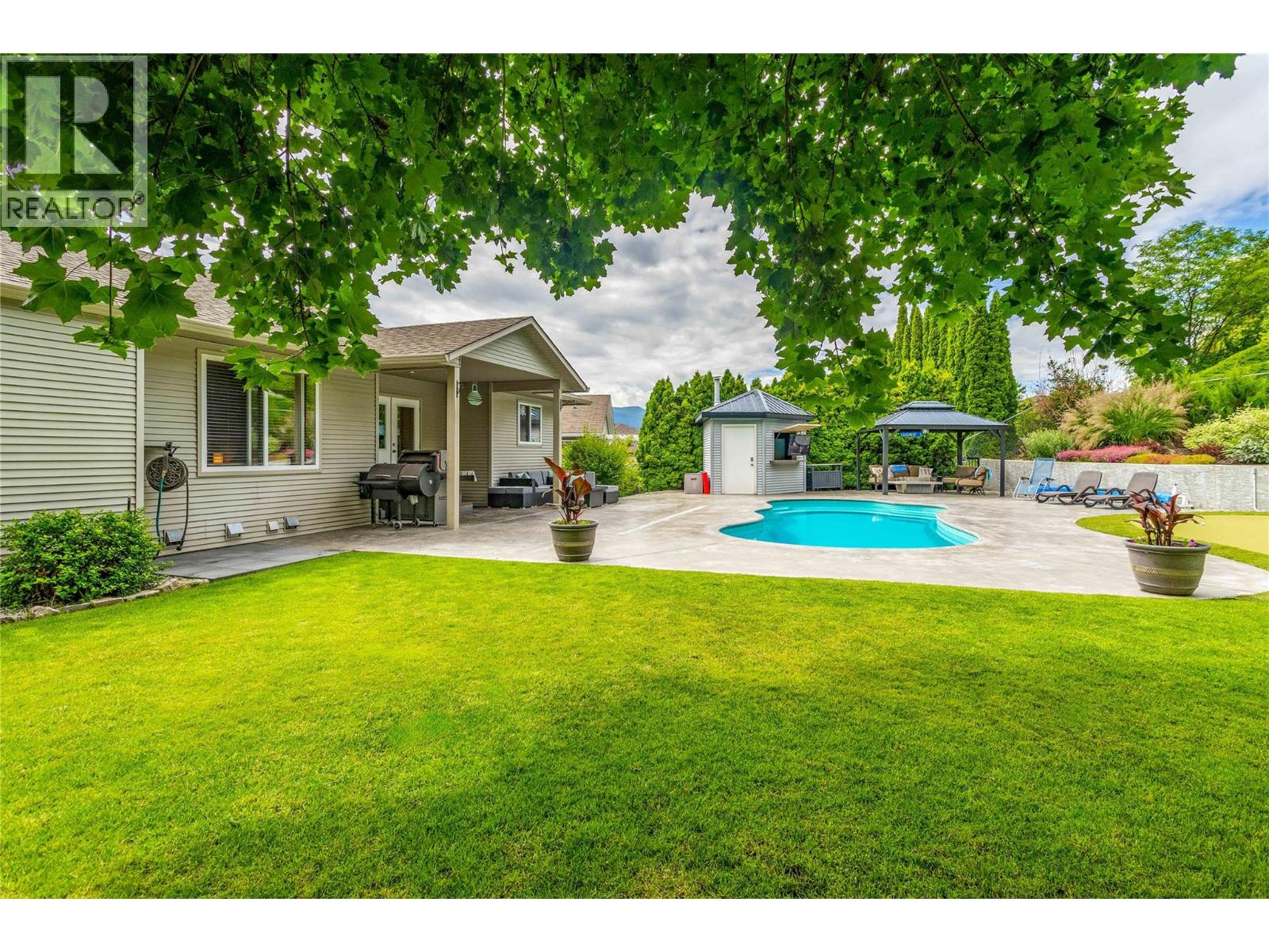 1492 Longley Crescent