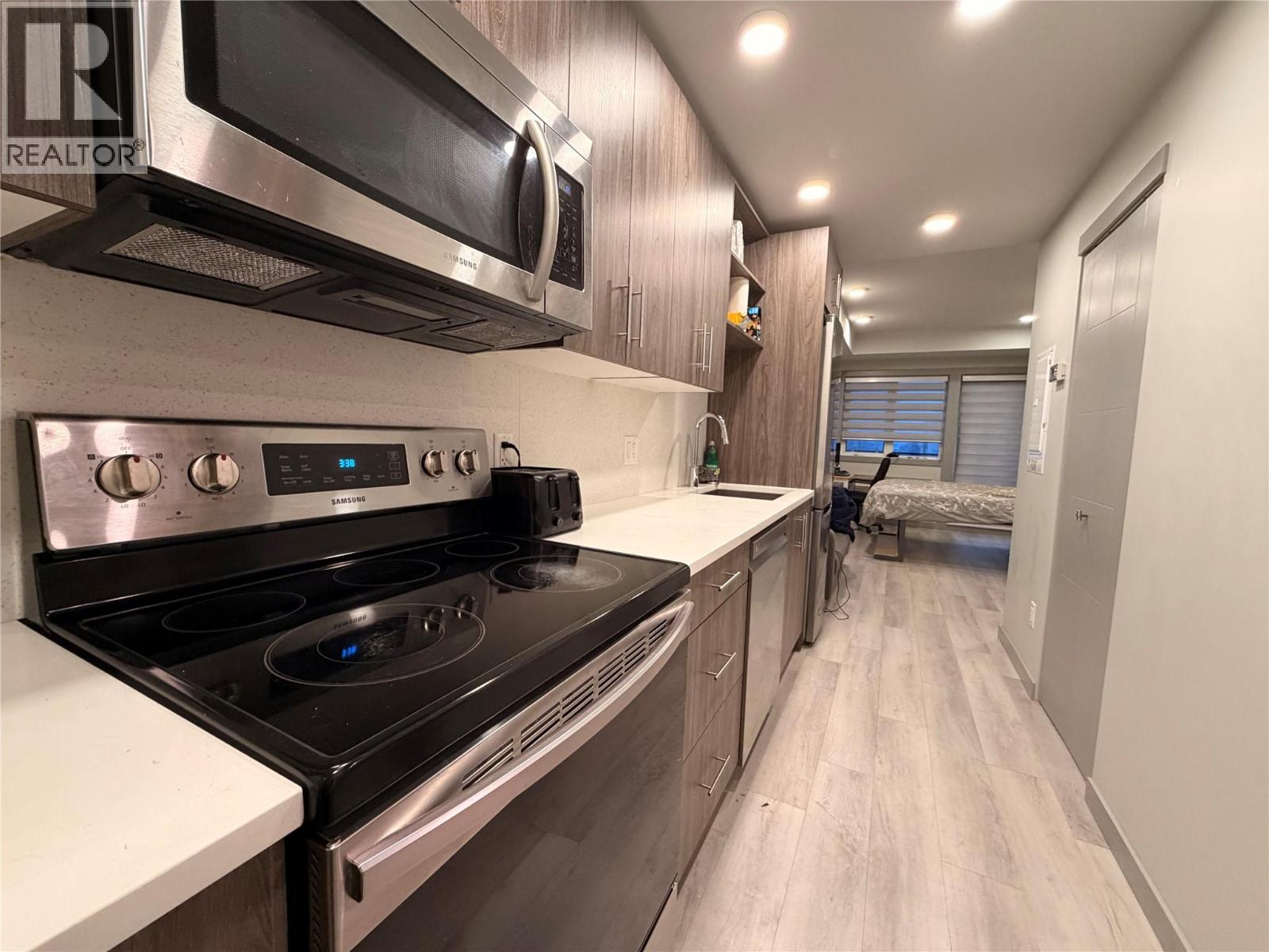345 Dougall Road N Unit# PH14