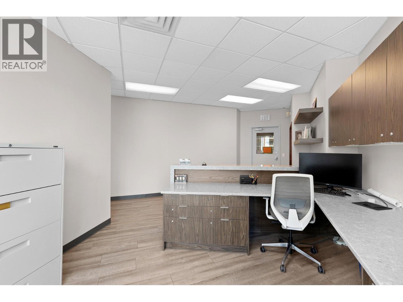 3275 Lakeshore Road Unit# 302