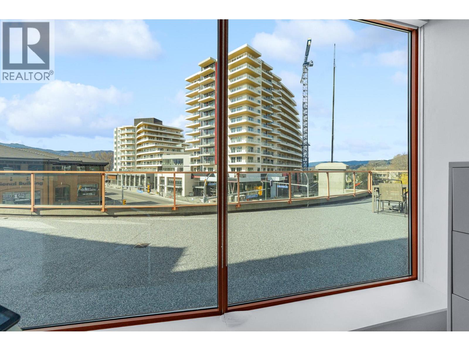 3275 Lakeshore Road Unit# 302