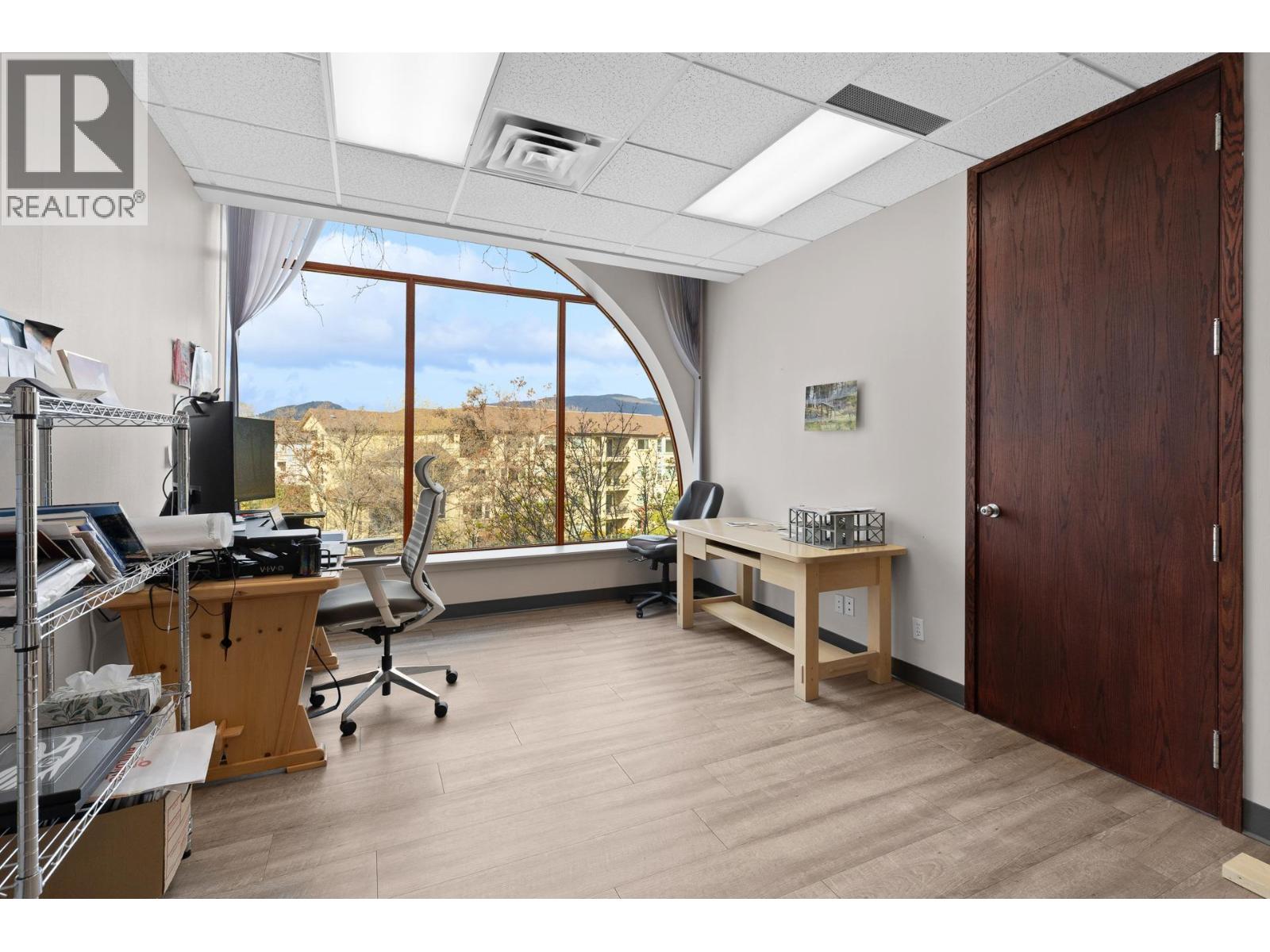 3275 Lakeshore Road Unit# 302