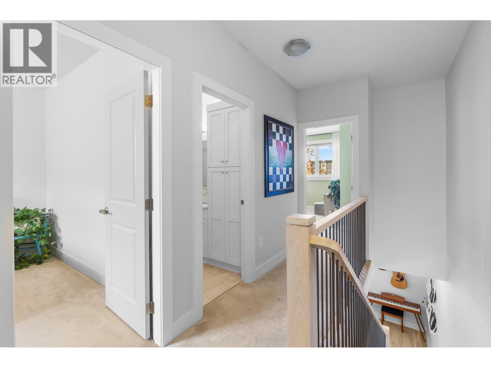 555 Buckland Avenue Unit# 106
