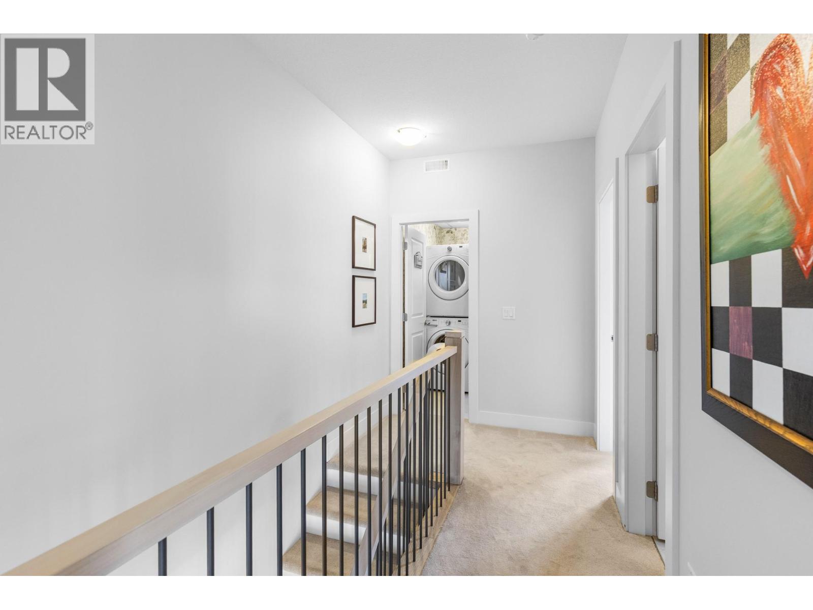555 Buckland Avenue Unit# 106