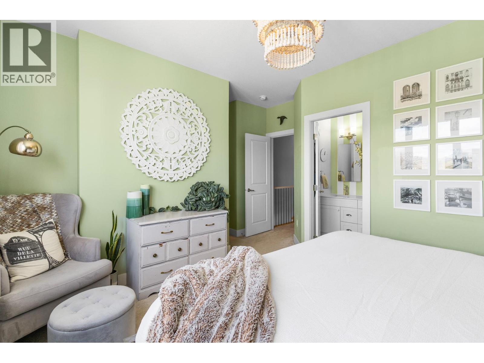 555 Buckland Avenue Unit# 106
