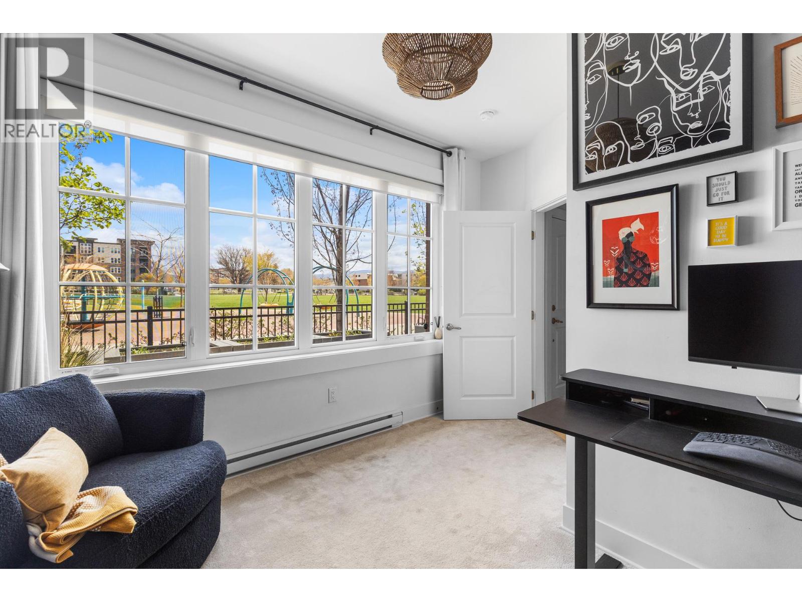 555 Buckland Avenue Unit# 106