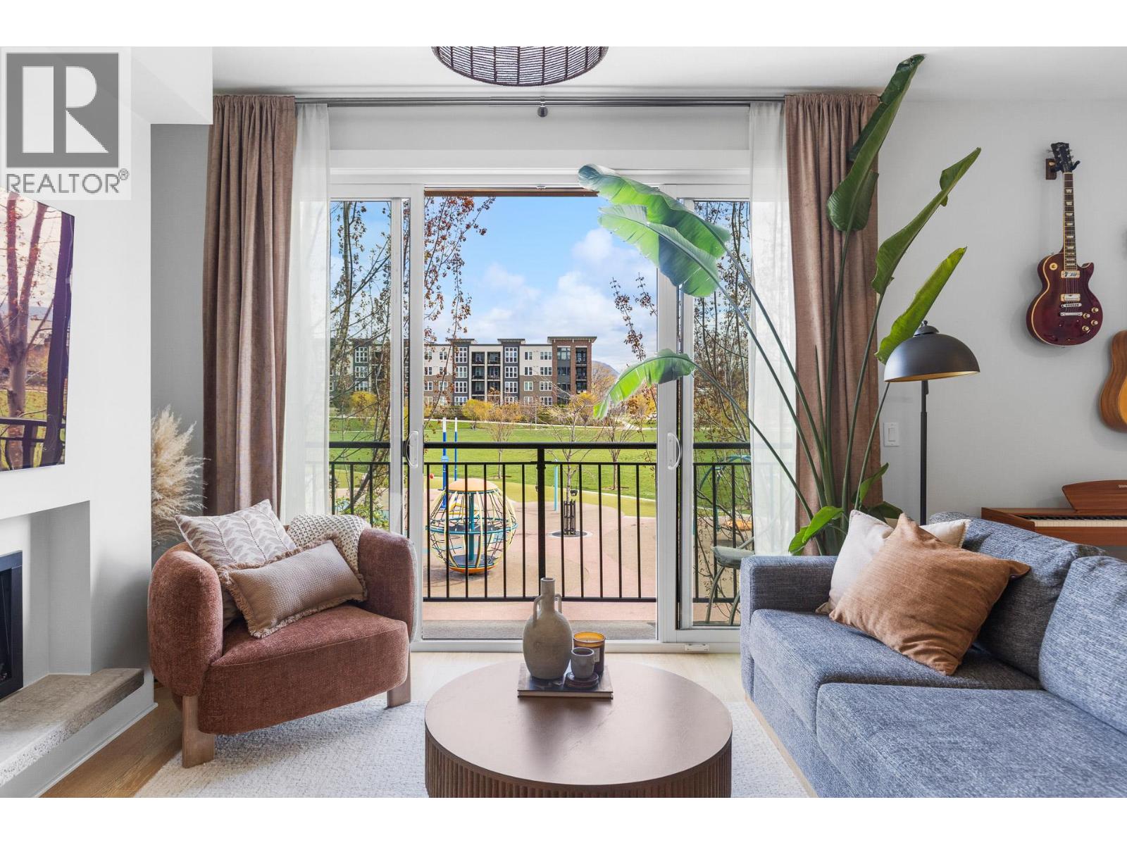 555 Buckland Avenue Unit# 106