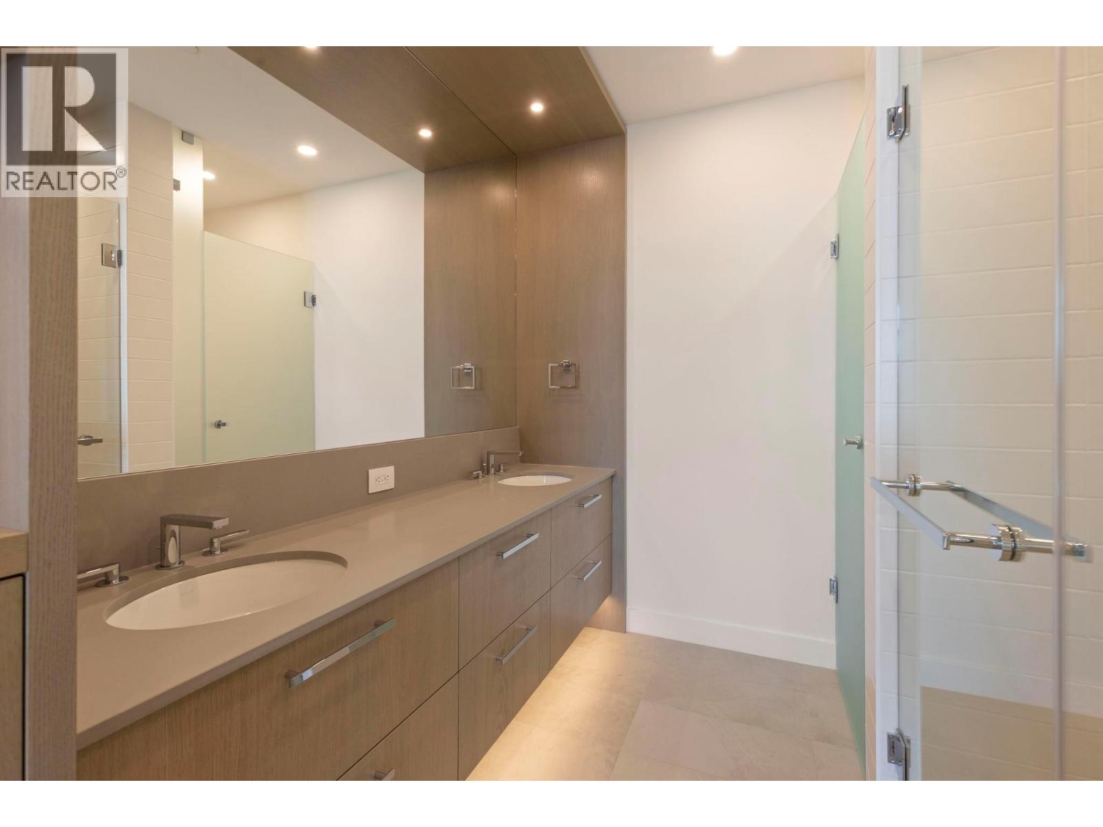 3409 Lakeshore Road Unit# 303