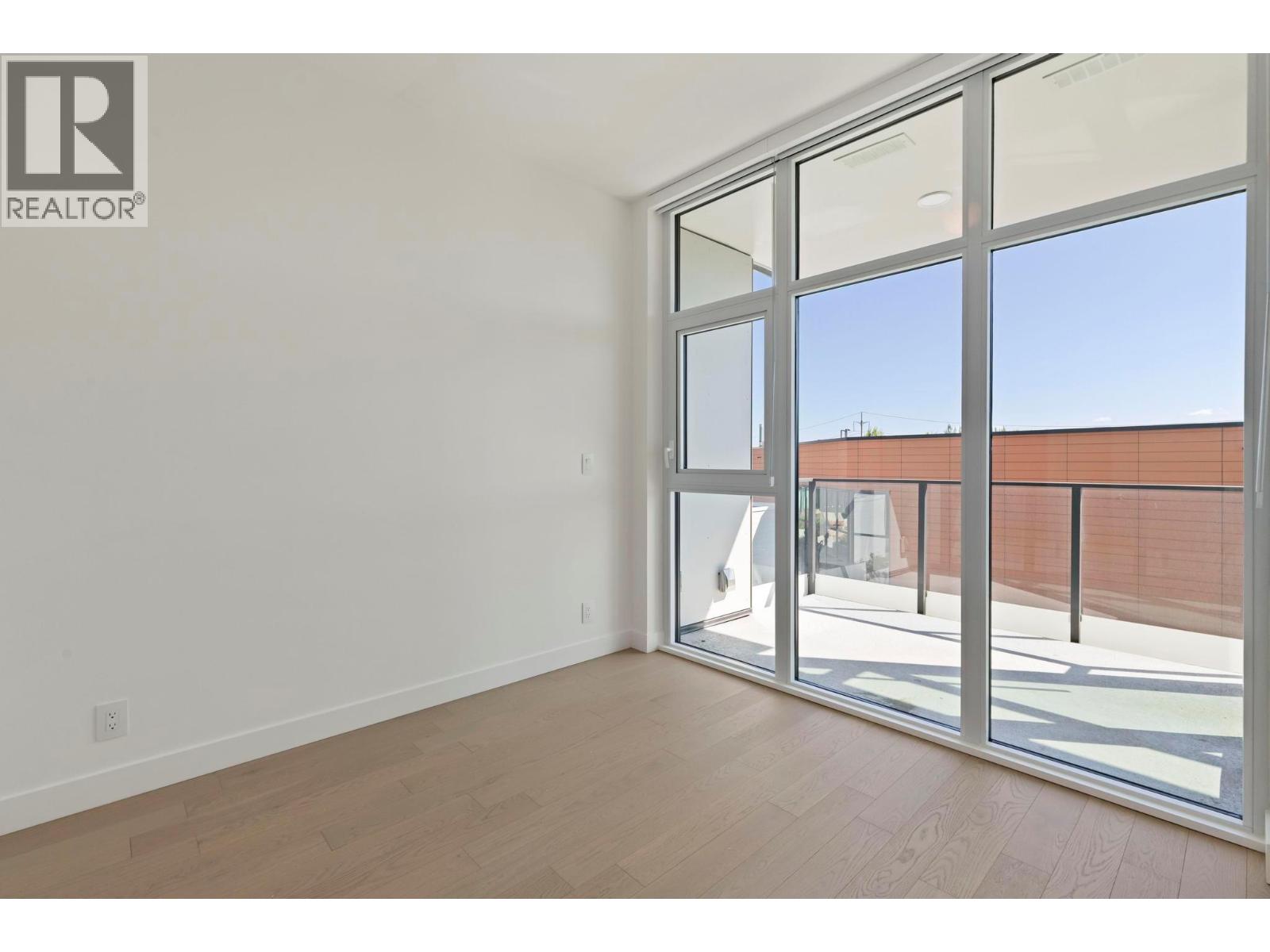 3409 Lakeshore Road Unit# 303