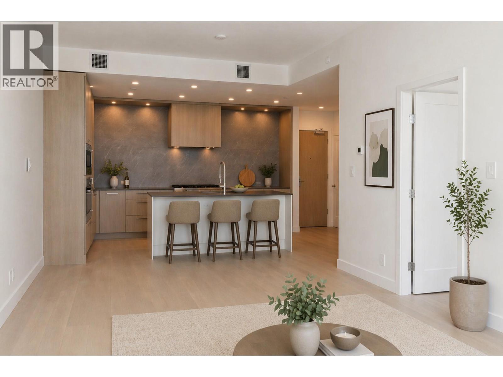 3409 Lakeshore Road Unit# 303