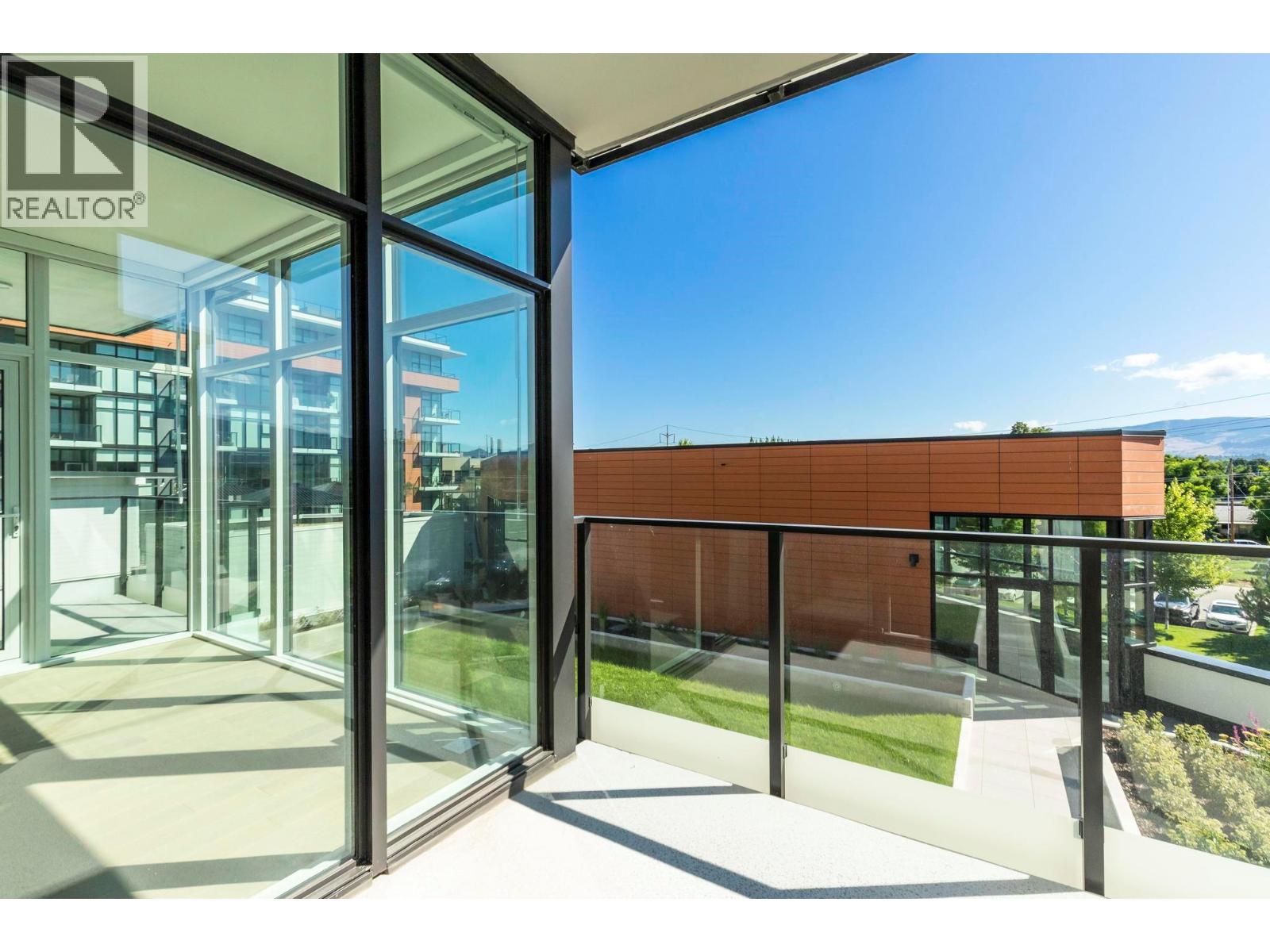 3409 Lakeshore Road Unit# 303