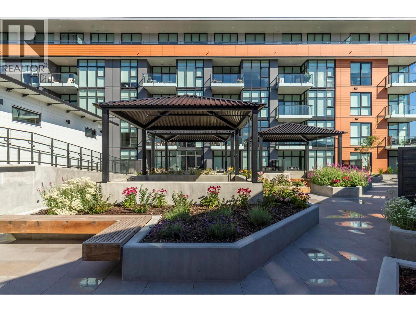 3409 Lakeshore Road Unit# 303