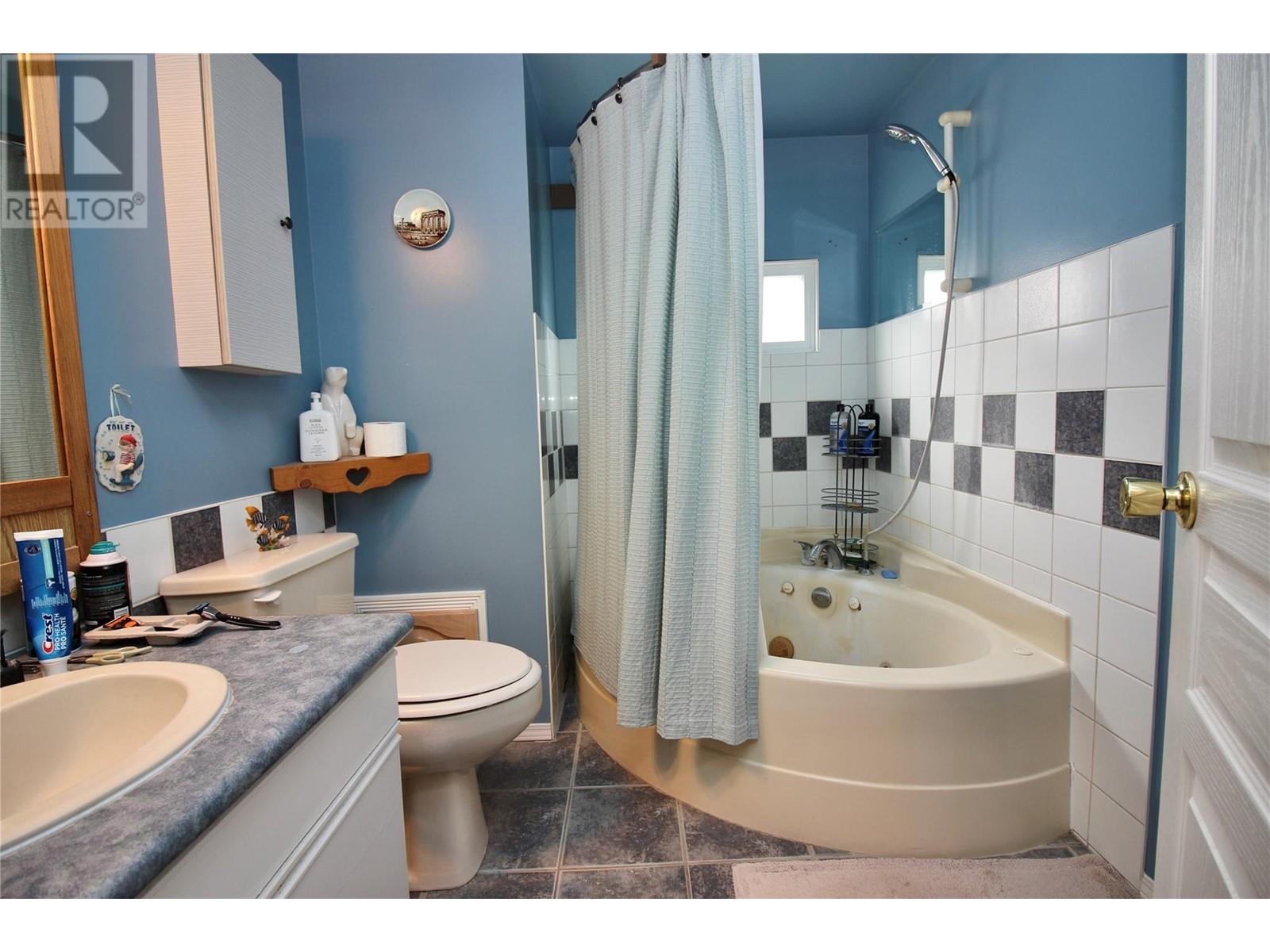 1881 Boucherie Road Unit# 56