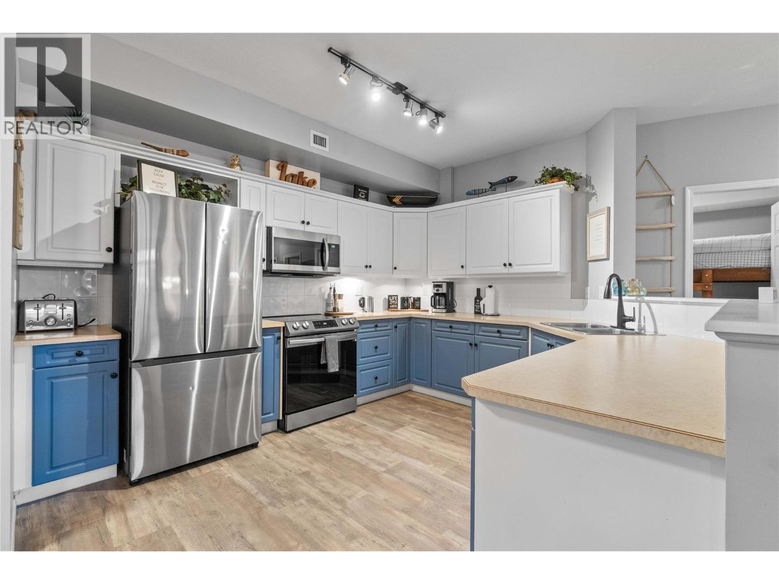 1088 Sunset Drive Unit# 331