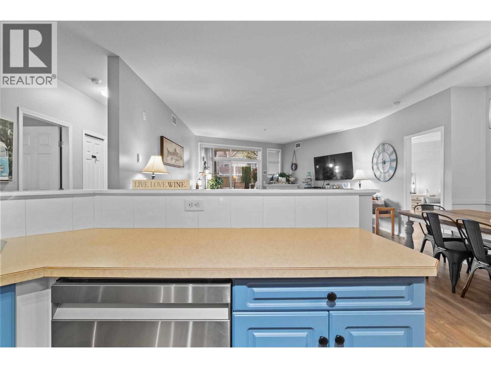 1088 Sunset Drive Unit# 331