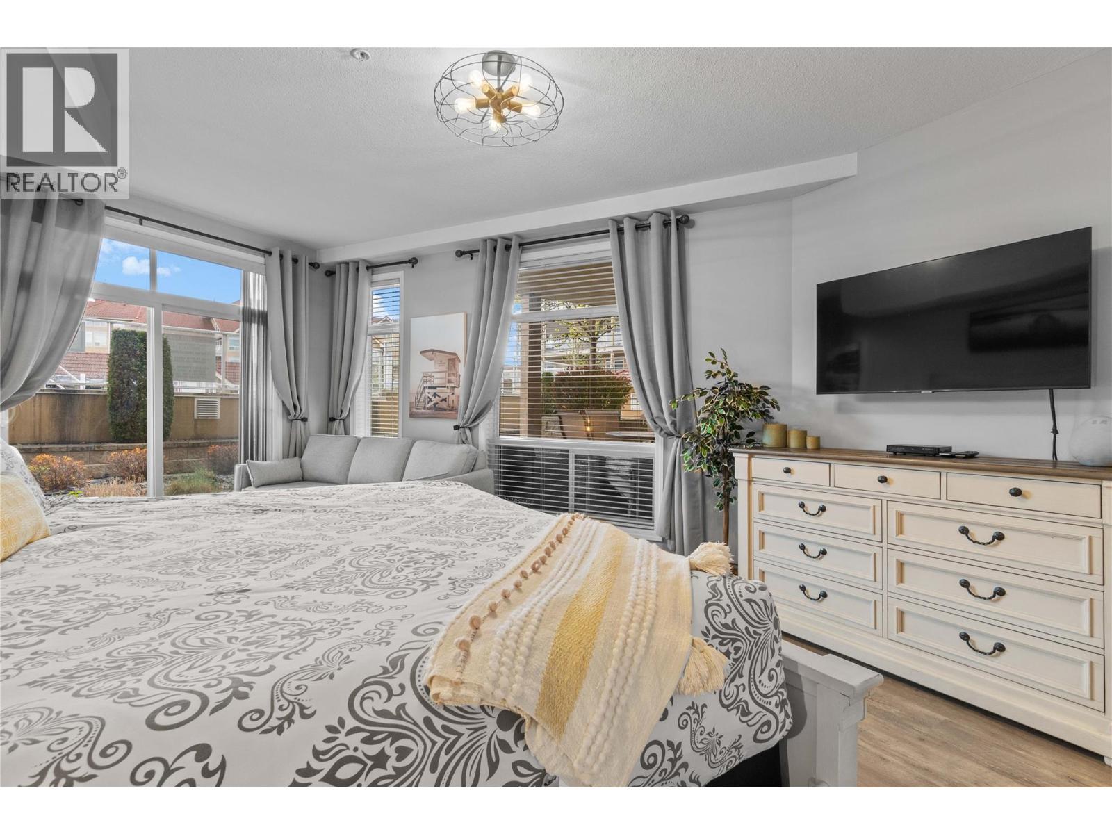 1088 Sunset Drive Unit# 331