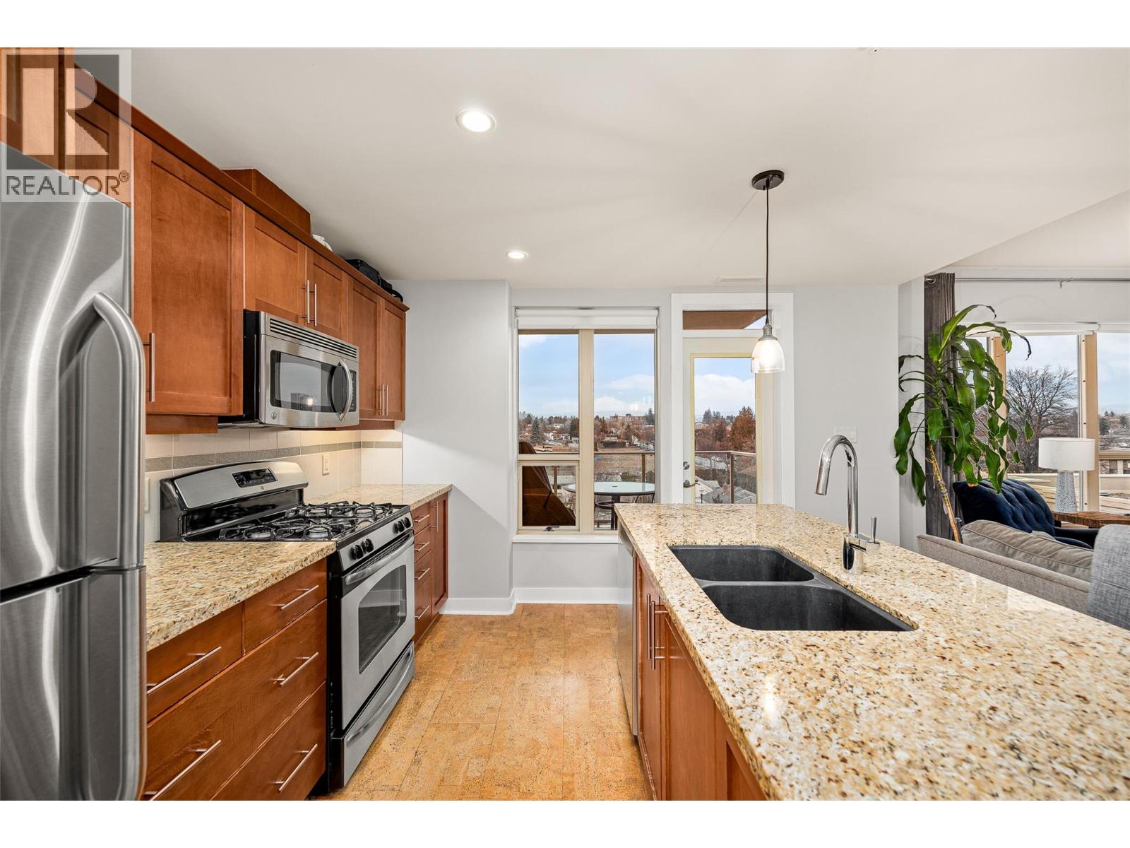 1160 Bernard Avenue Unit# 504