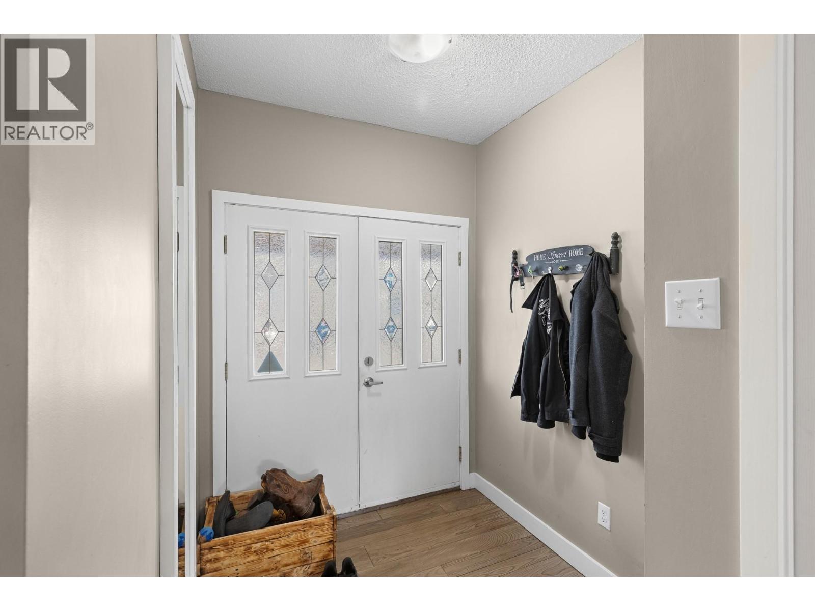 11438 Okanagan Centre Road E