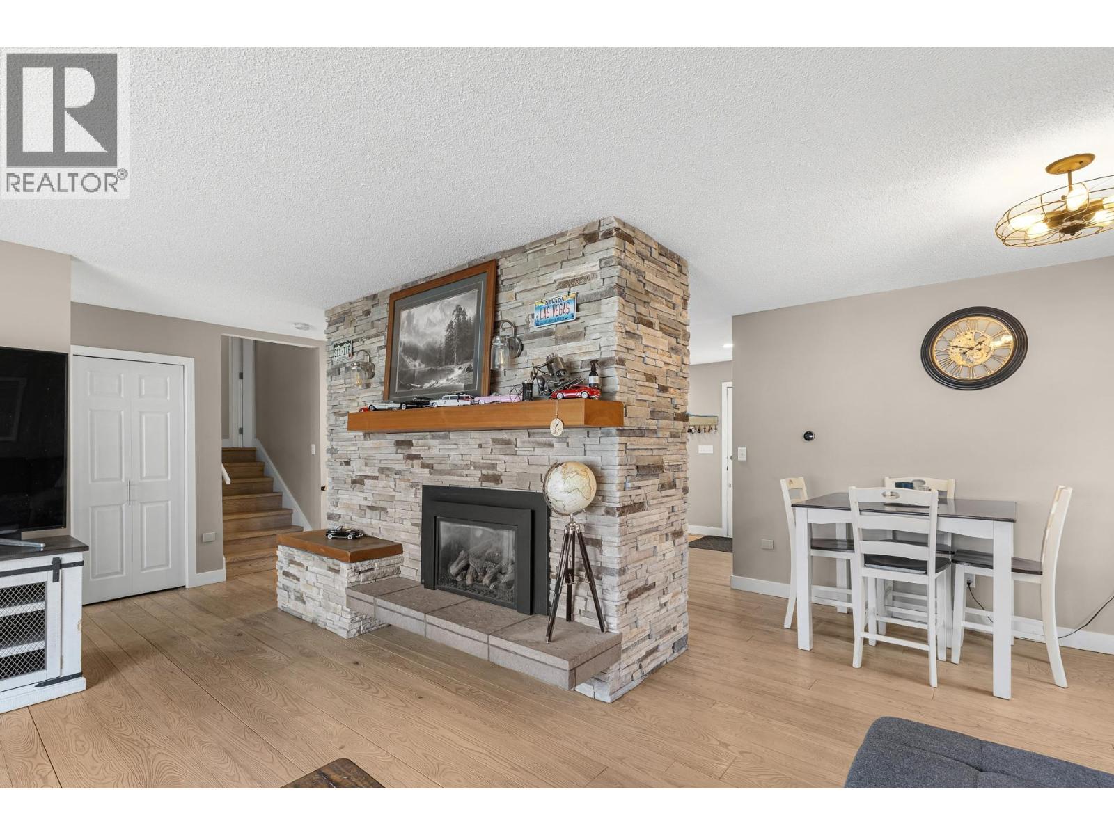 11438 Okanagan Centre Road E