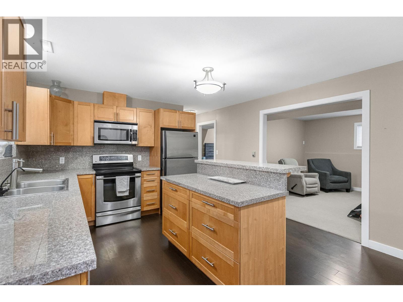 11438 Okanagan Centre Road E