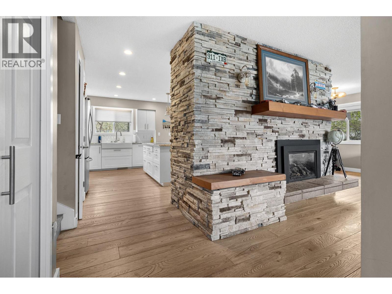 11438 Okanagan Centre Road E
