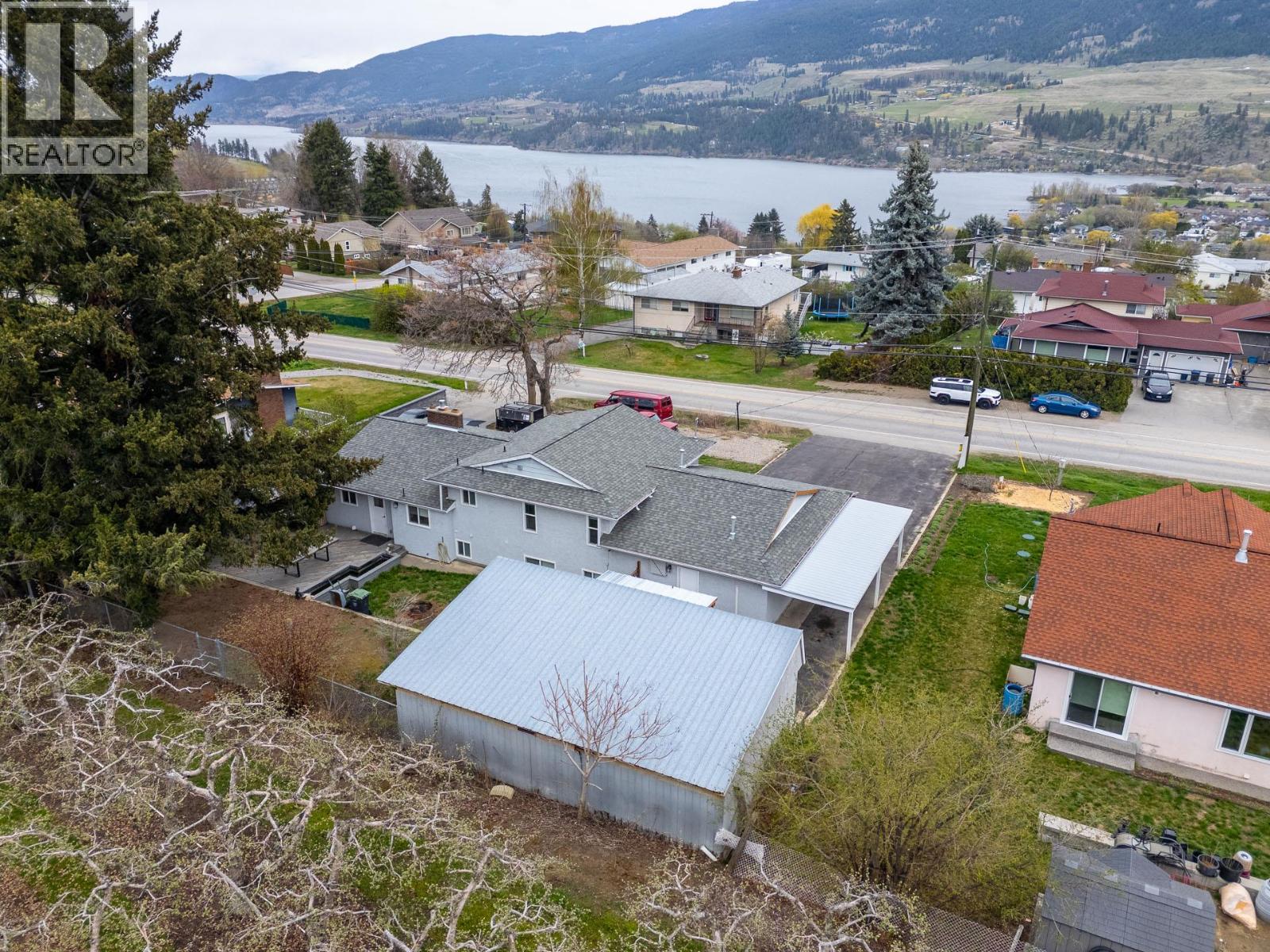 11438 Okanagan Centre Road E