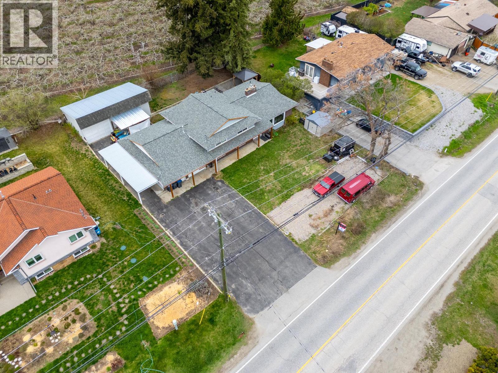 11438 Okanagan Centre Road E