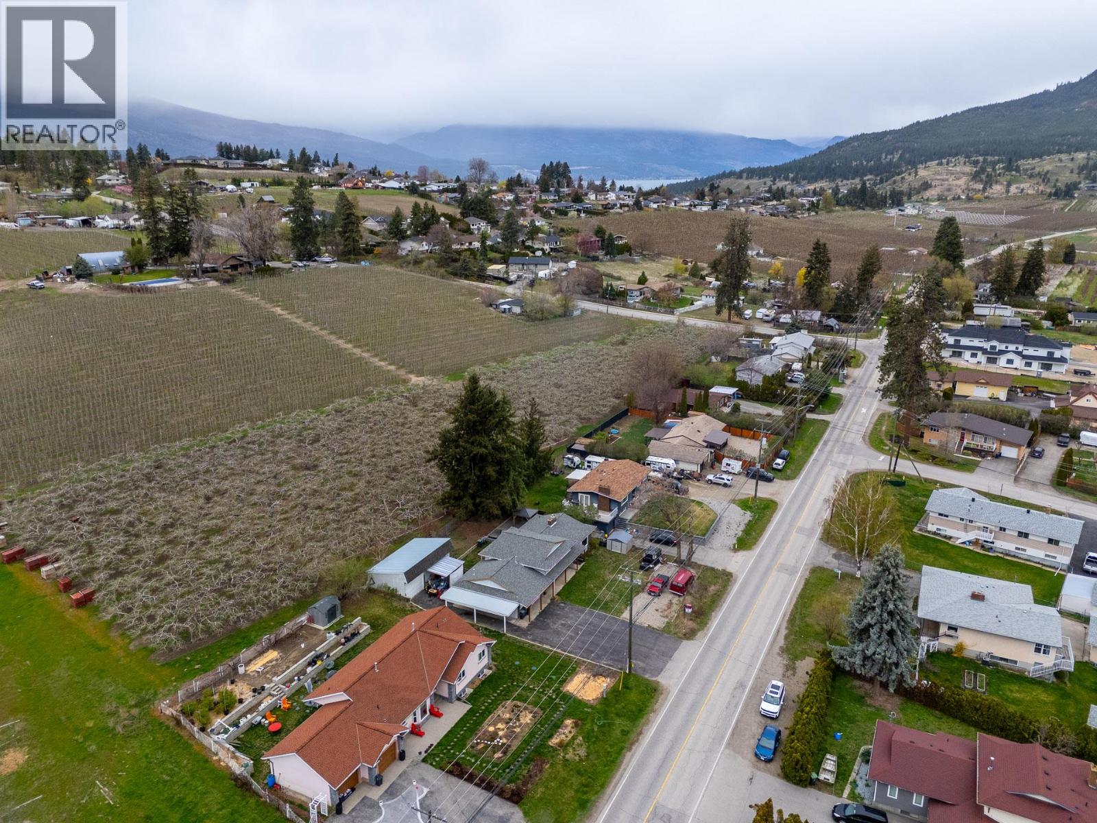 11438 Okanagan Centre Road E