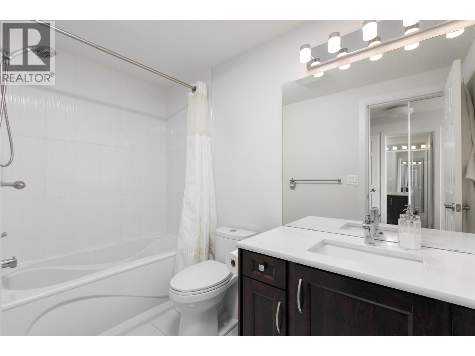 1055 Lawrence Avenue Unit# 202