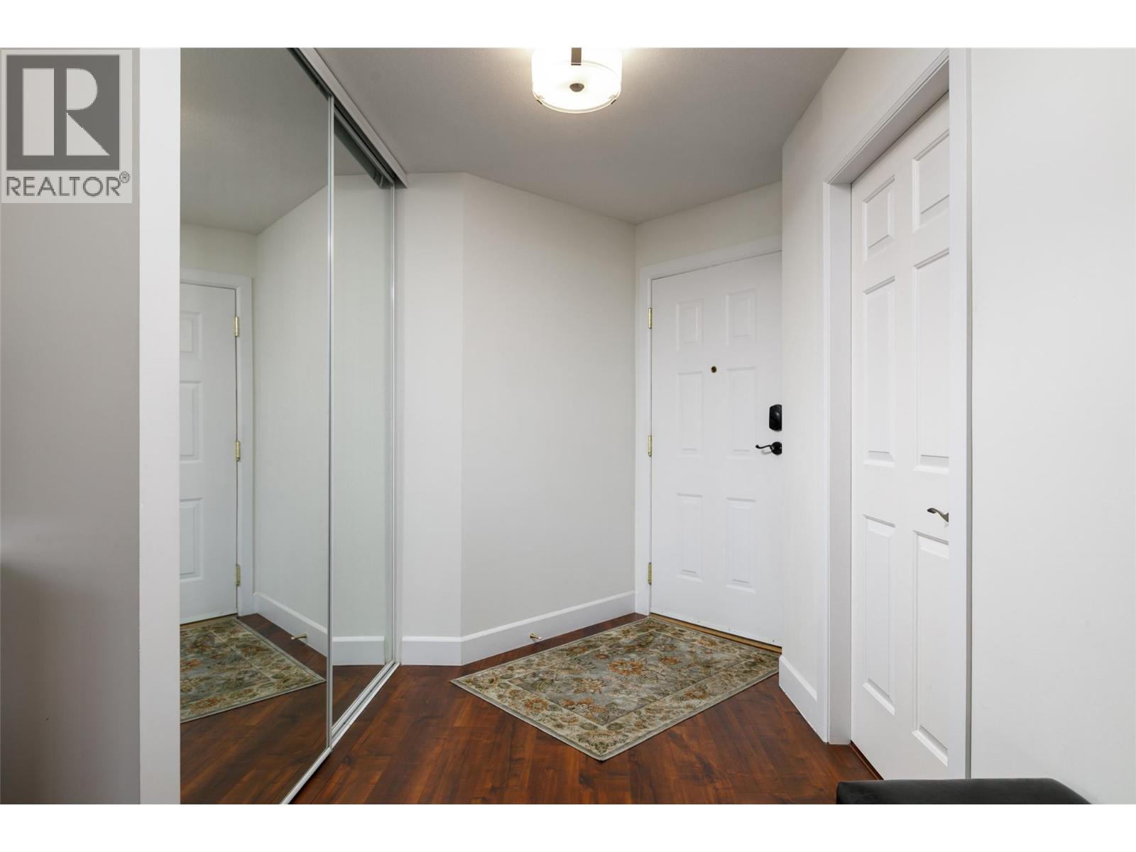 1055 Lawrence Avenue Unit# 202