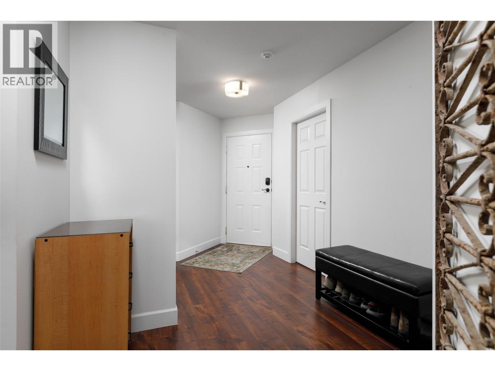 1055 Lawrence Avenue Unit# 202