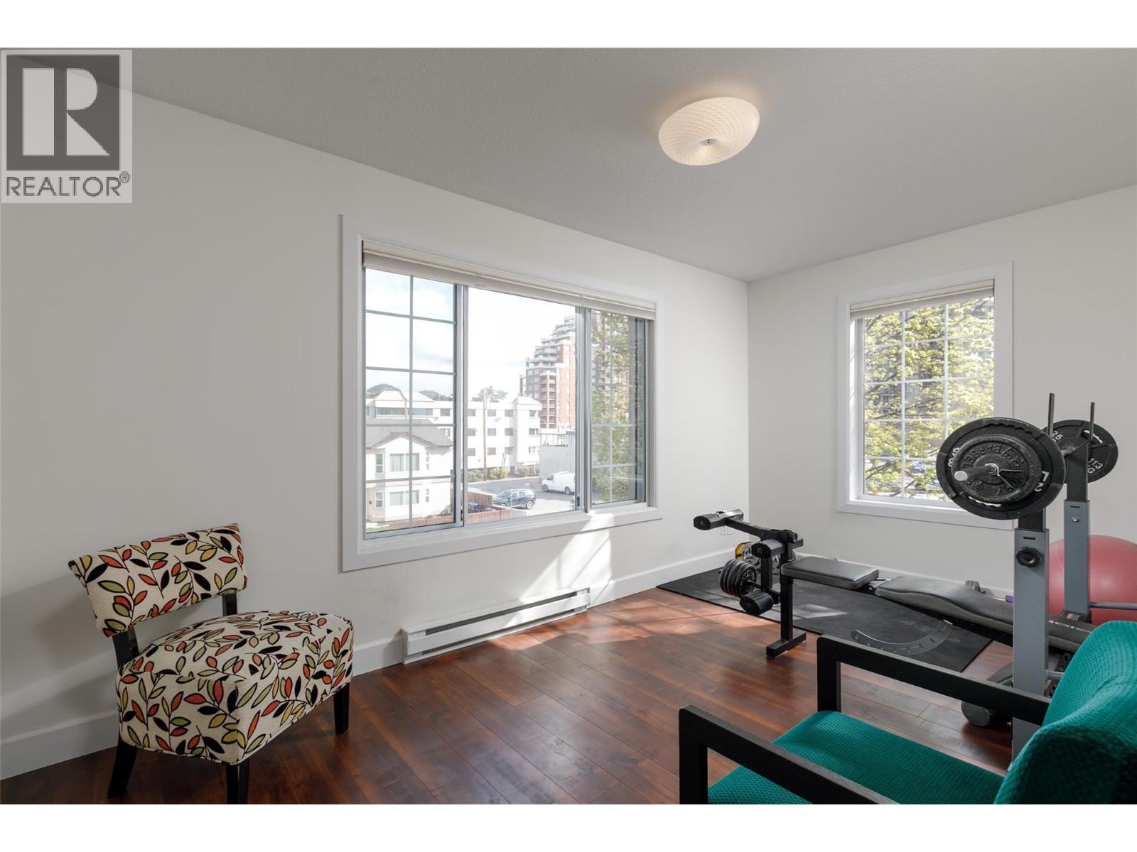 1055 Lawrence Avenue Unit# 202