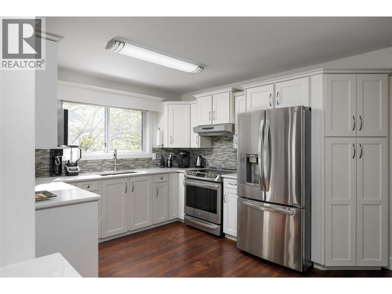 1055 Lawrence Avenue Unit# 202